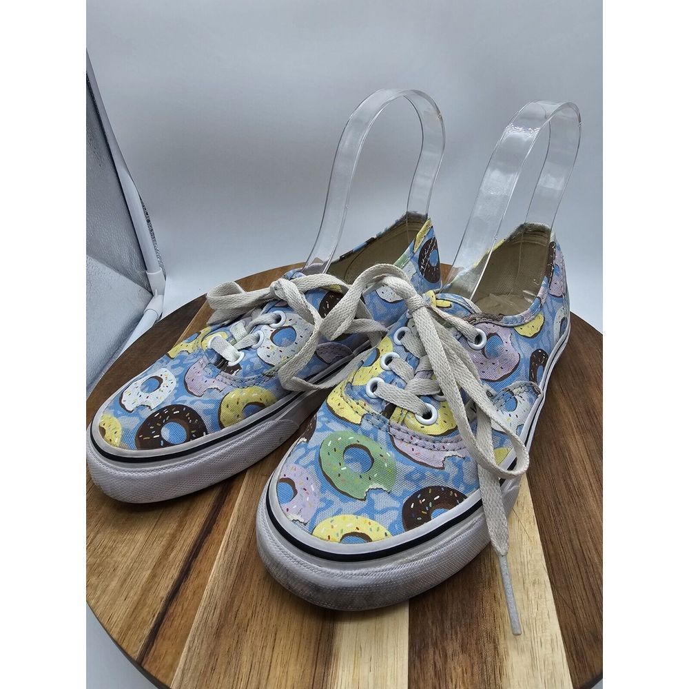 Donut‎ Van's Womans Size 5
